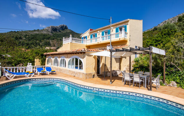 Villa Mandana - Photo 1