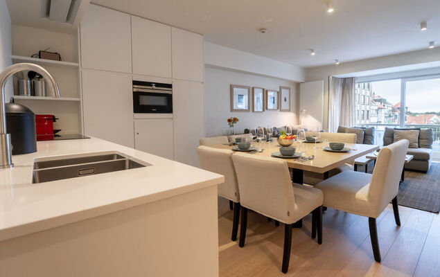 Chateauneuf with parking - Photo 9